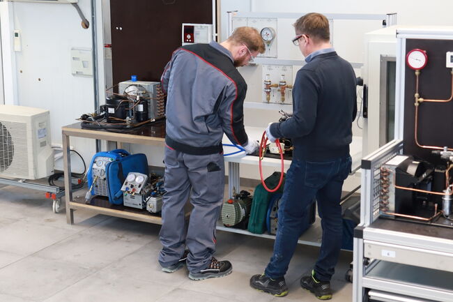 %C3%9Cberschrift%20%289%29